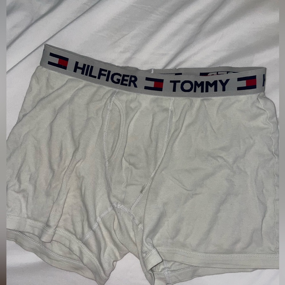 Men’s Tommy Hilfiger boxer briefs. M